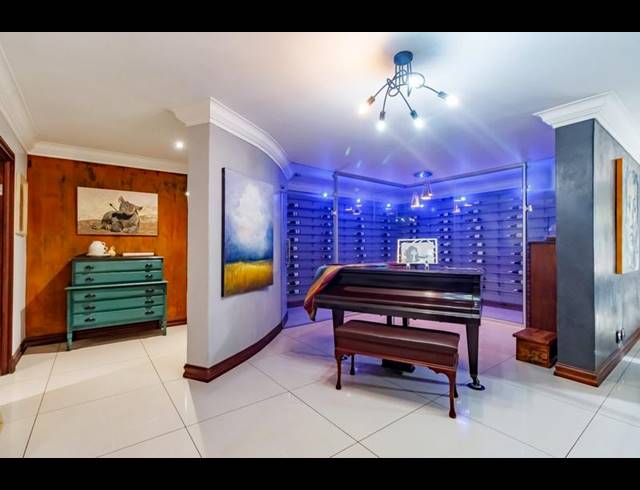 4 BEDROOM HOUSE FOR SALE IN MIDSTREAM ESTATE
